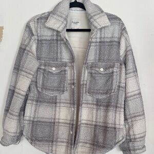 Abercrombie & Fitch Plaid Teddy Jacket in Gray and Cream